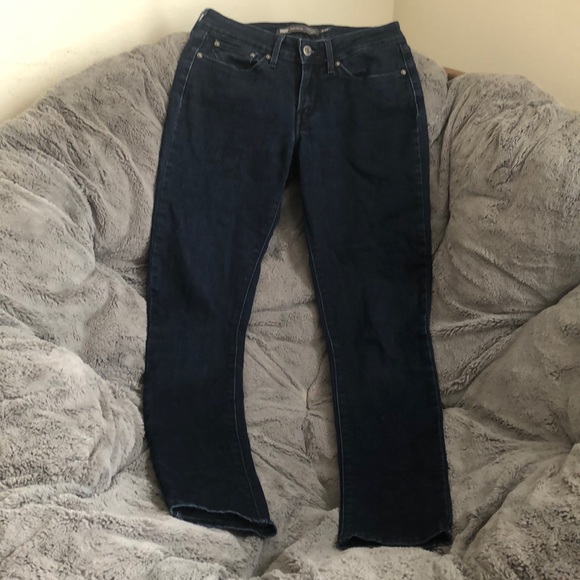 Levi's Denim - Levi’s skinny jeans size 4 (27) Levi's Denim - Levi’s skinny jeans size 4 (27)